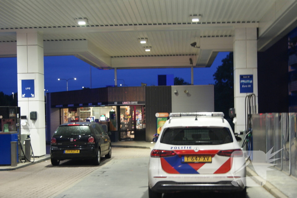 Politie zoekt dader(s) na overval op tankstation