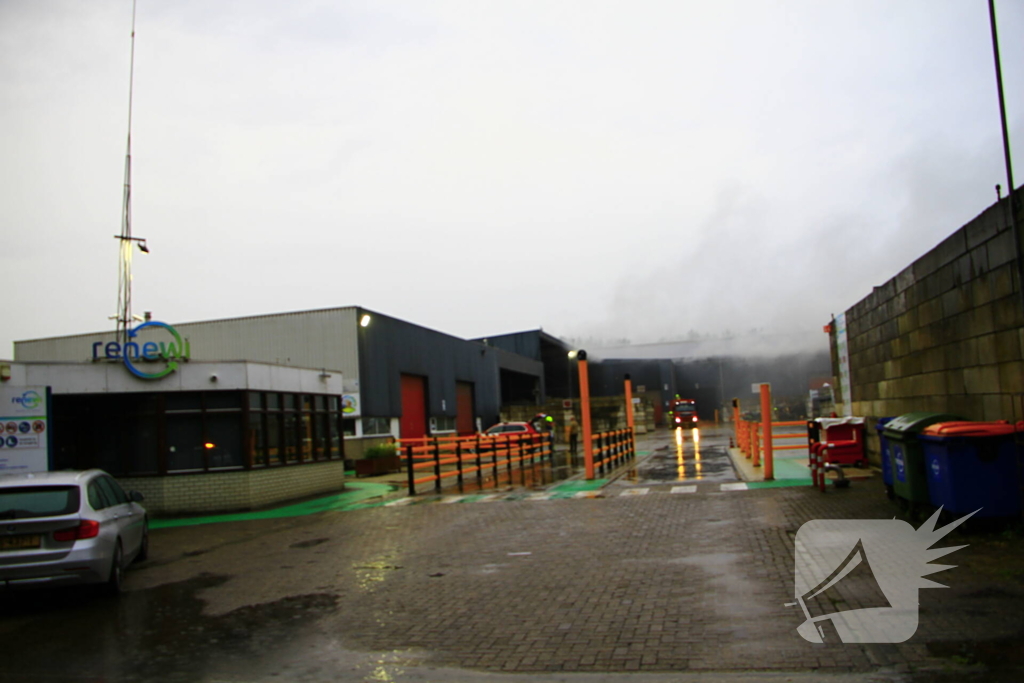 Veel rook- en stankoverlast door brand bij afvalverwerker