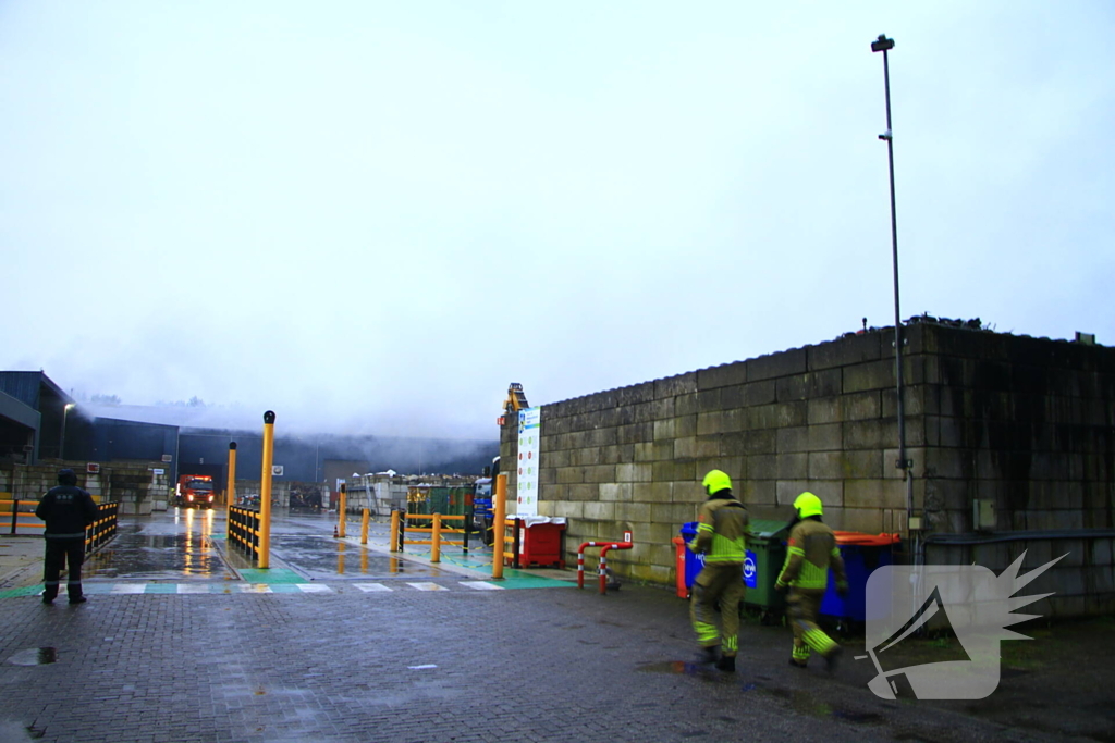 Veel rook- en stankoverlast door brand bij afvalverwerker