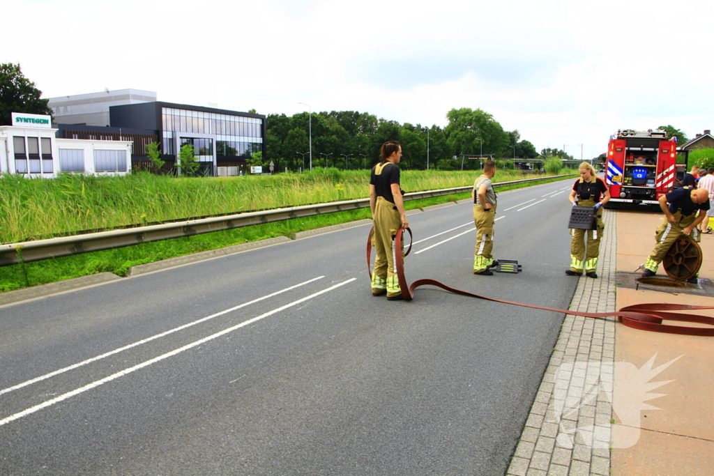 Waterleiding geknapt water loopt woningen binnen