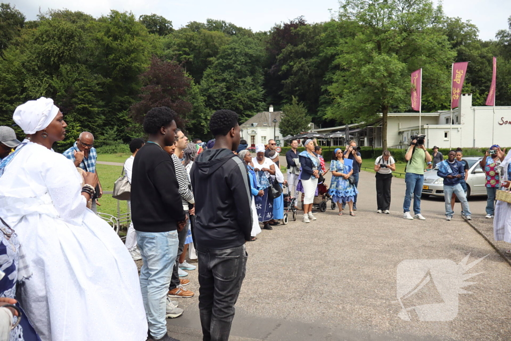 Herdenking slavernij verleden trekt veel belangstelling