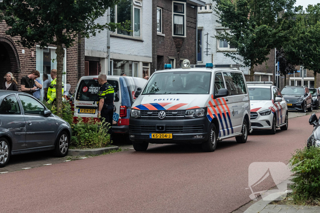 Achtervolging eindigt met beschadigde voertuigen, bestuurder ontkomen