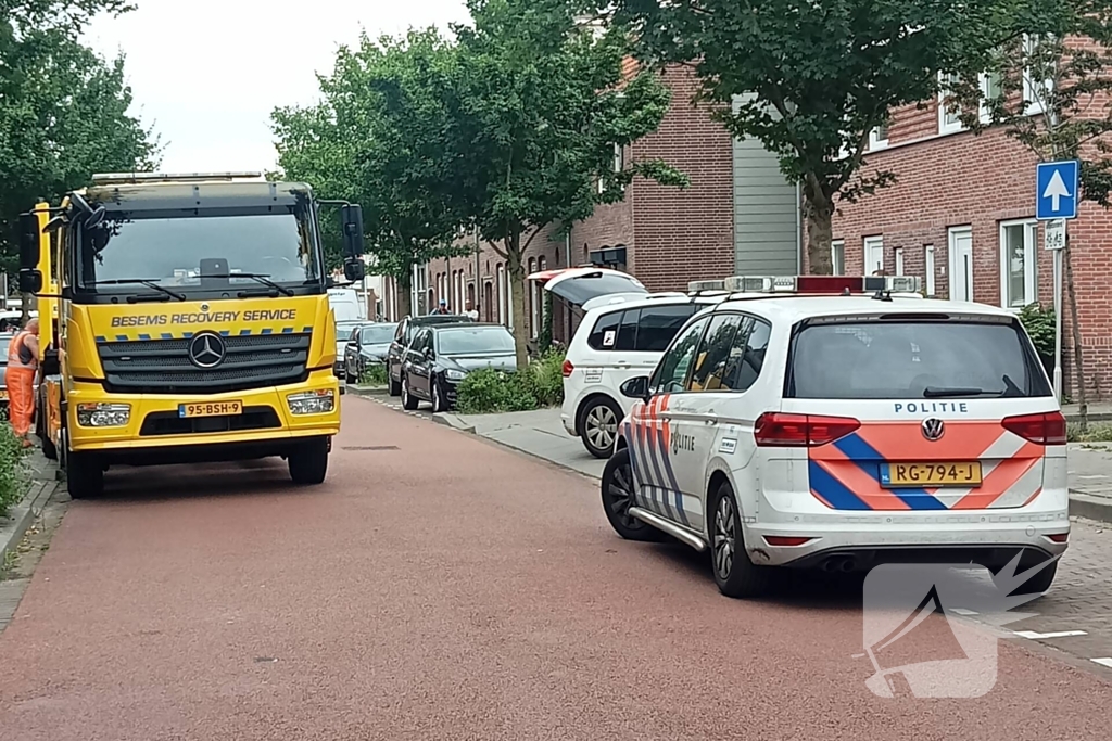 Achtervolging eindigt met beschadigde voertuigen, bestuurder ontkomen