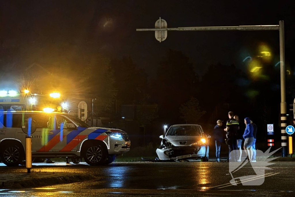 Persoon gewond bij botsing