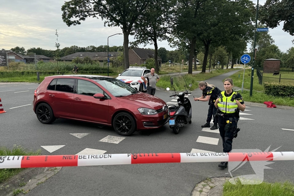 Automobilist rijdt door na ernstige aanrijding met scooterrijder