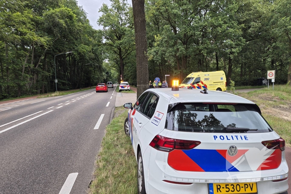 Fietser gewond bij botsing met auto