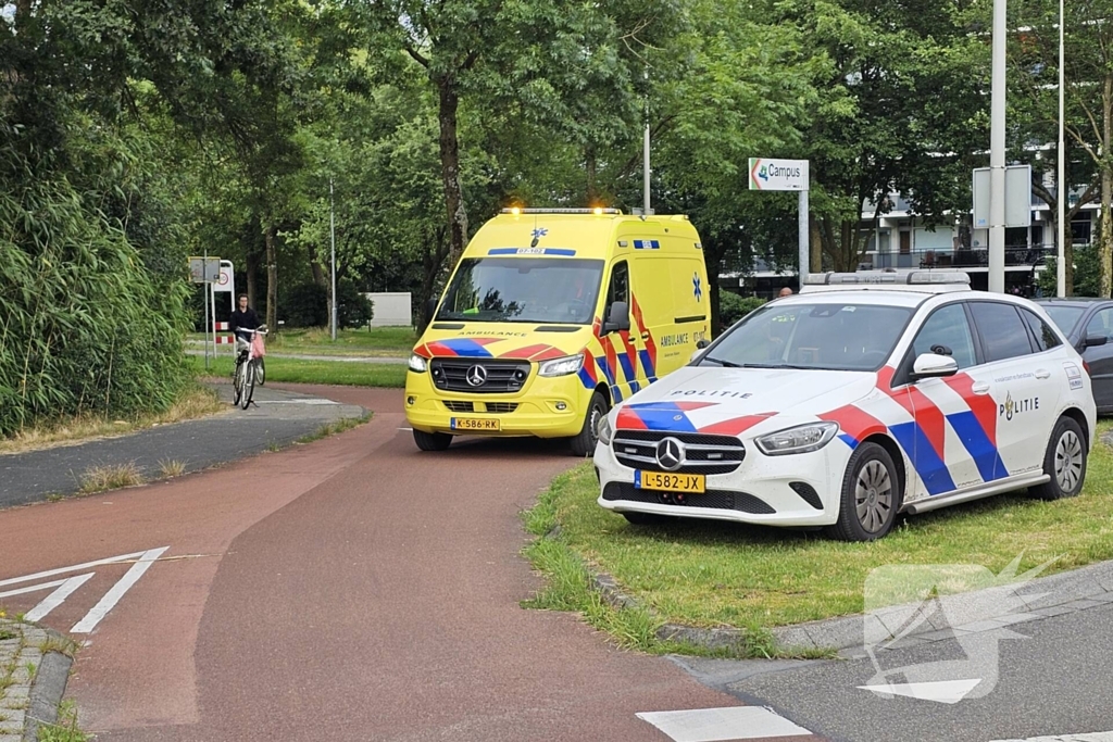 Fietser gewond bij aanrijding op rotonde