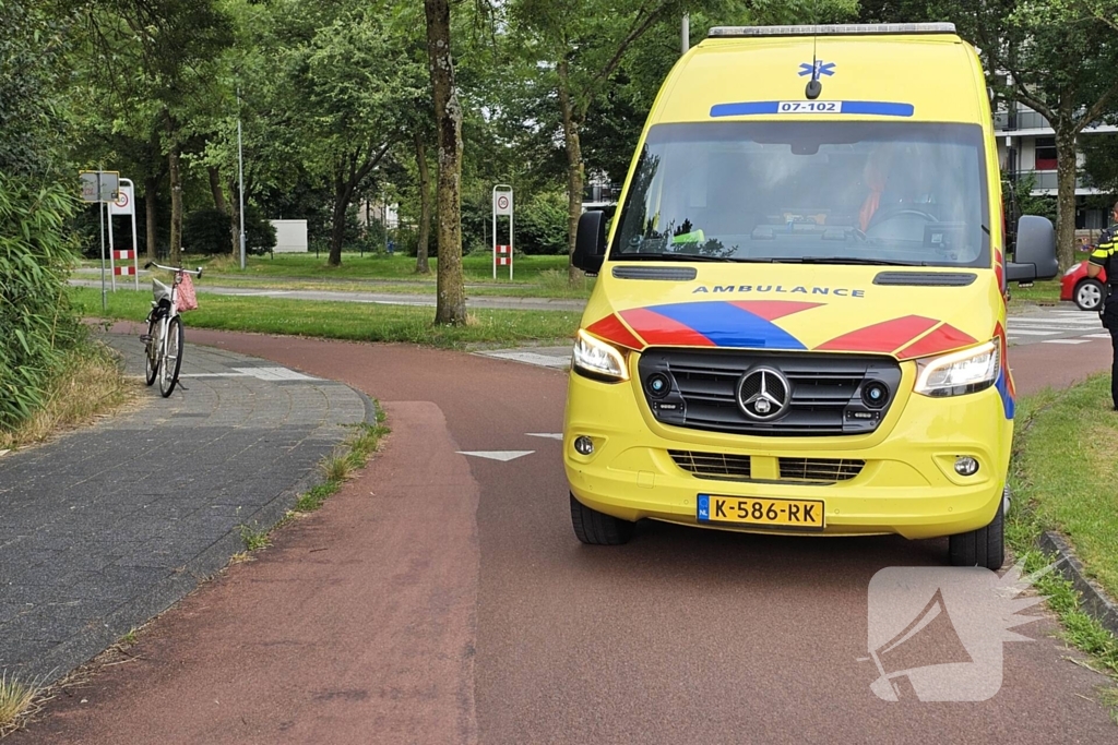 Fietser gewond bij aanrijding op rotonde