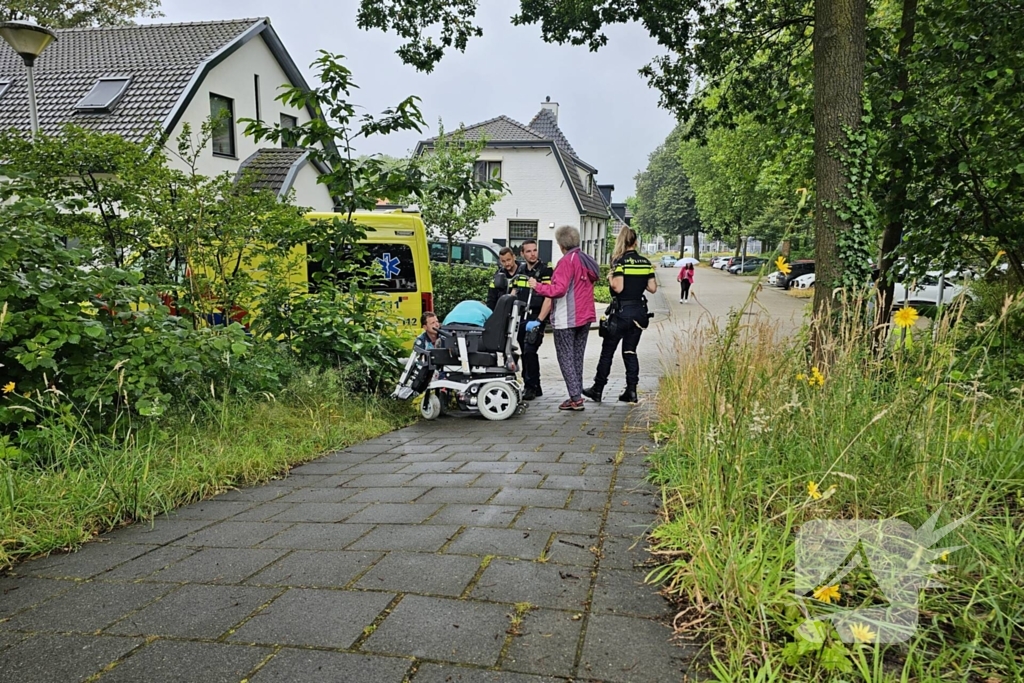Vrouw gewond na val uit rolstoel