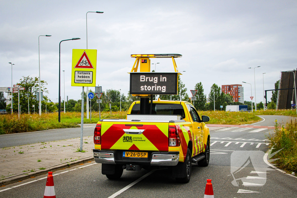 Waddingerbrug in storing, verkeer ervaart hinder