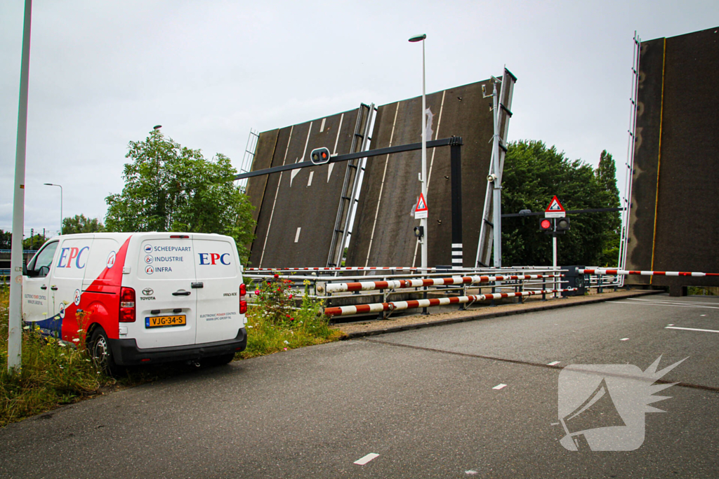 Waddingerbrug in storing, verkeer ervaart hinder