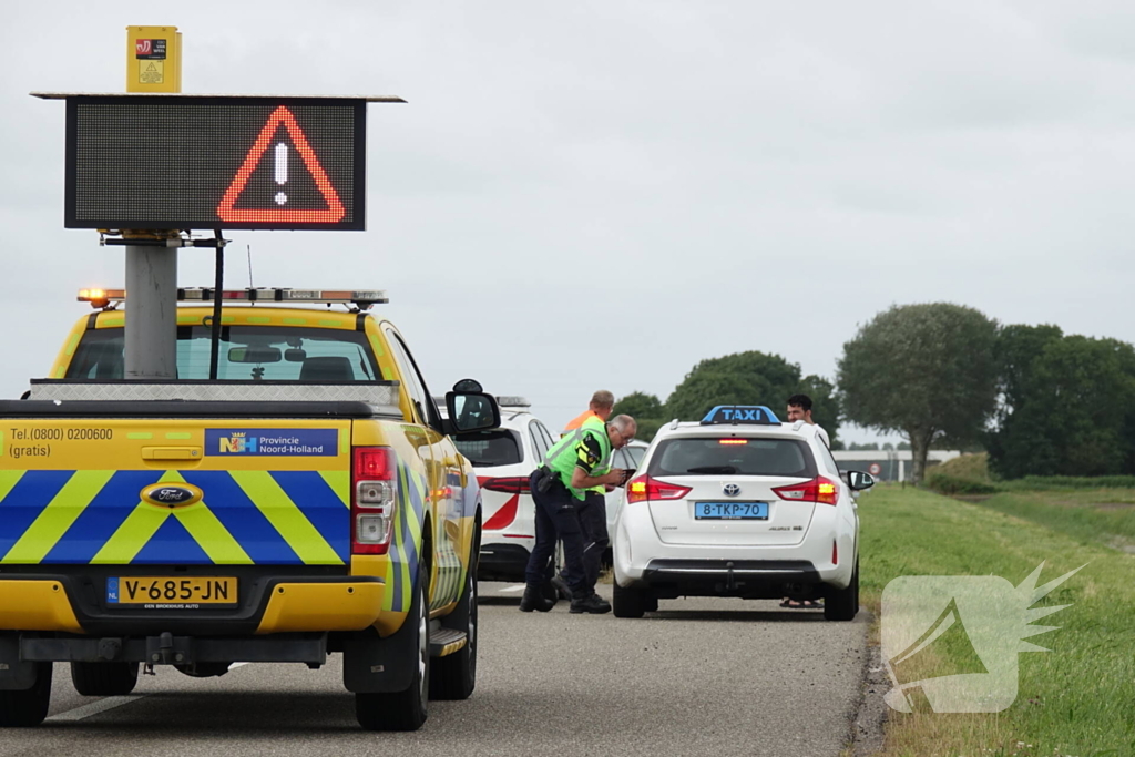 Taxi verliest voorband bij ongeval