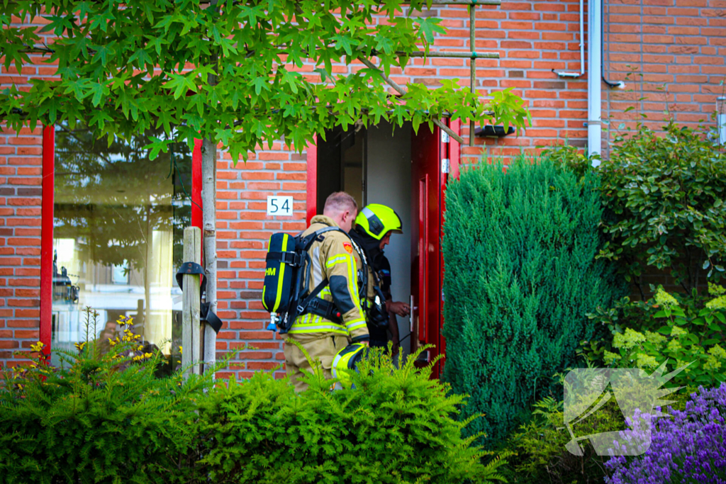 Brandweer gebeld voor gaslucht in woning