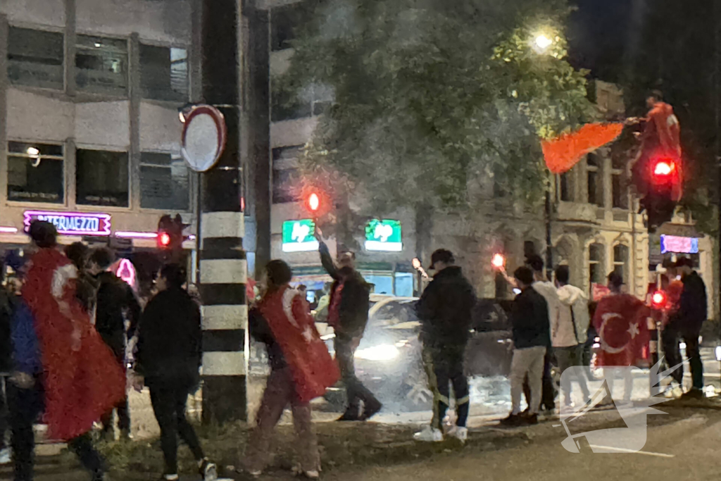 Kruising bezet door Turken na EK-winst