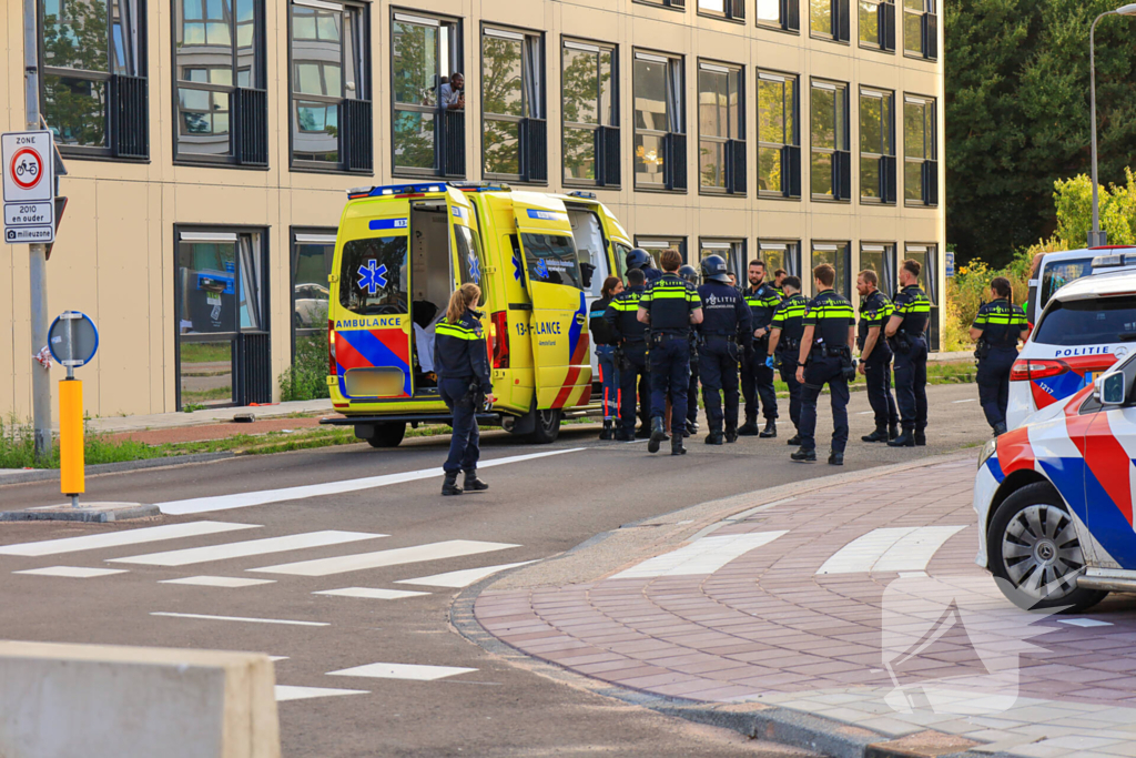 Hondengeleider overmeesterd persoon met onbegrepen gedrag