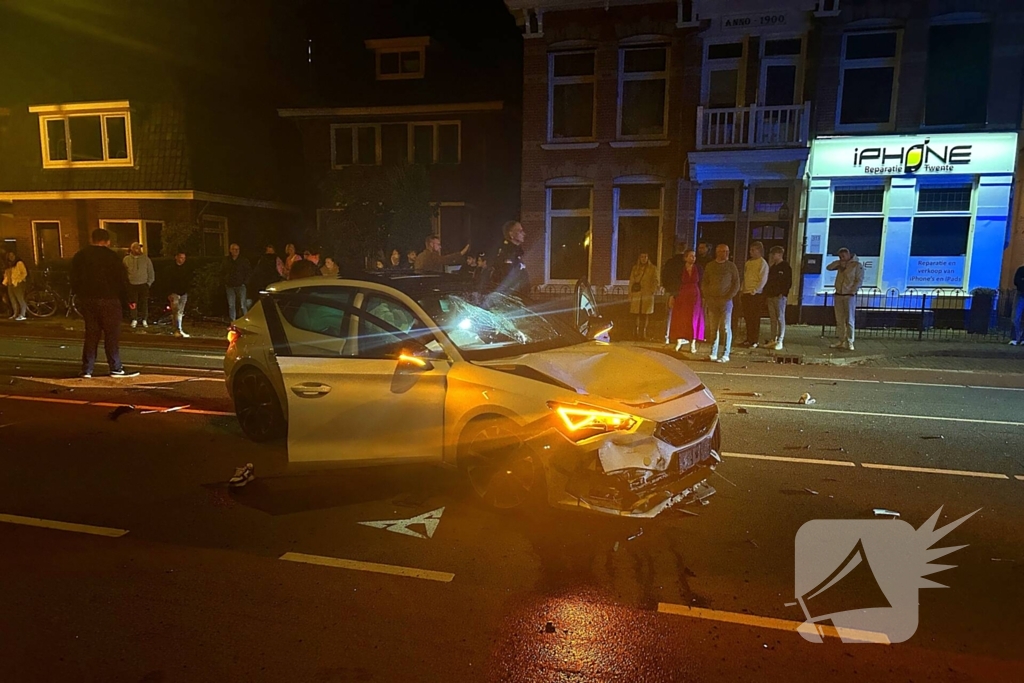 Scooterrijder gewond bij harde botsing met auto