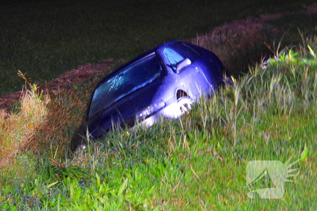 Bestuurder en bijrijder spoorloos na ongeval