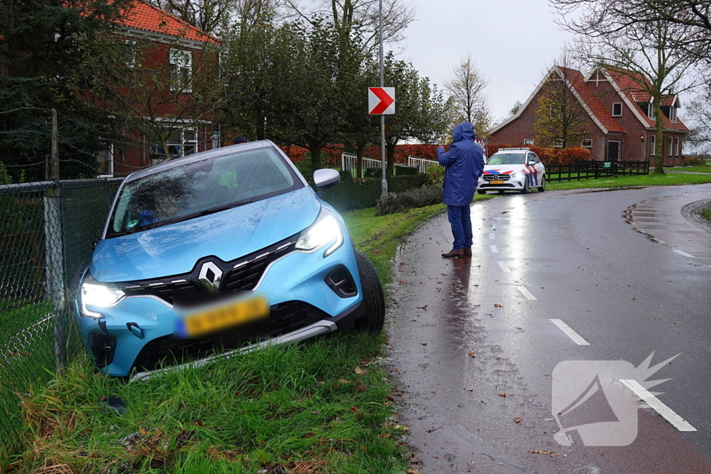 Auto ramt hekwerk kapot