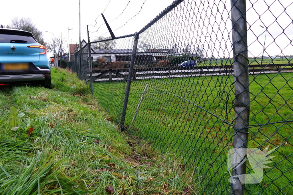 Auto ramt hekwerk kapot