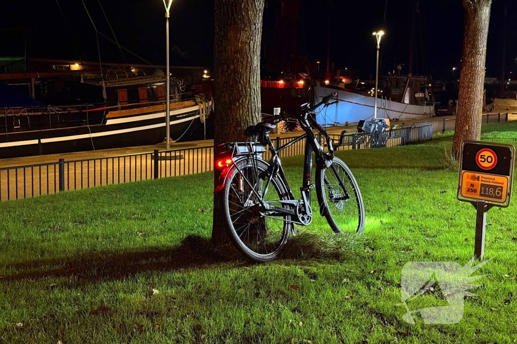 Fietser gaat hard onderuit en raakt gewond