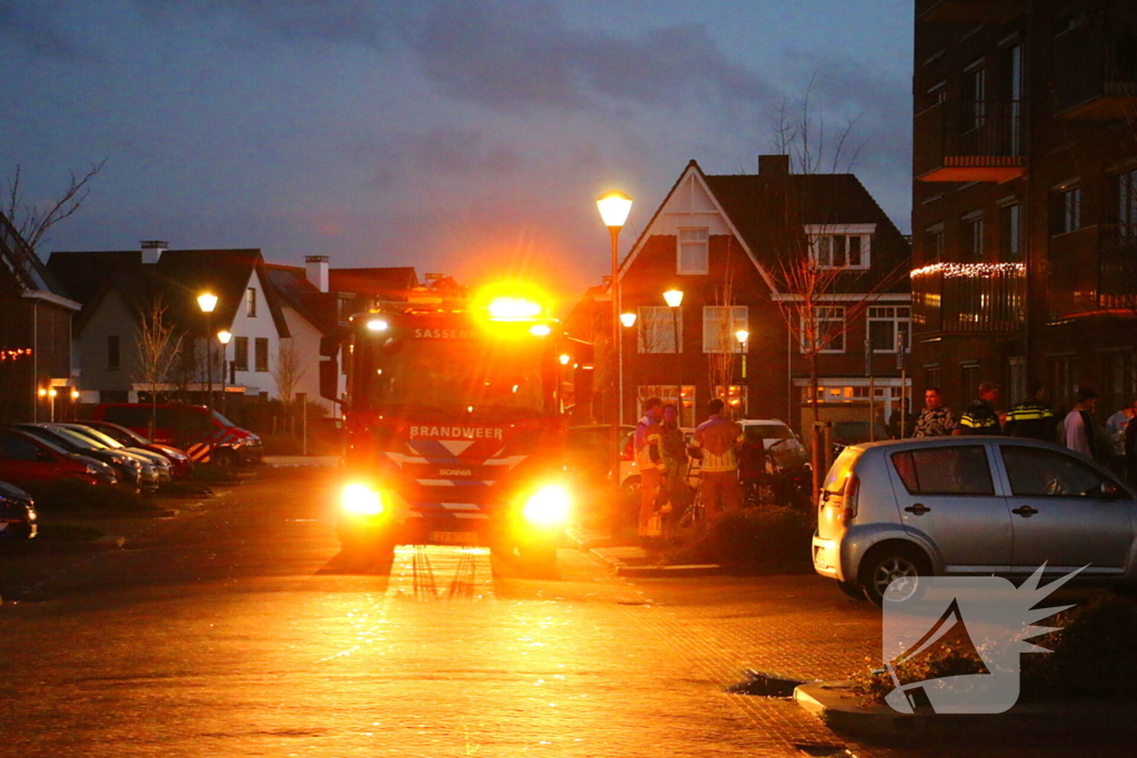 Brand in keuken door brandweer geblust