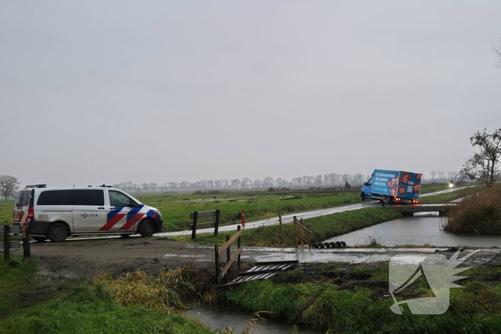 Boodschappenbezorger bijna te water