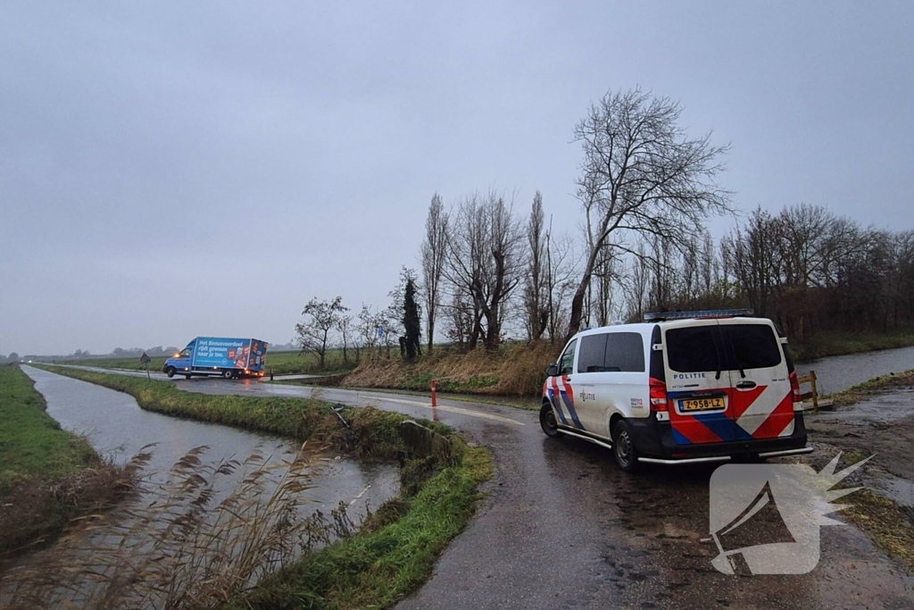 Boodschappenbezorger bijna te water