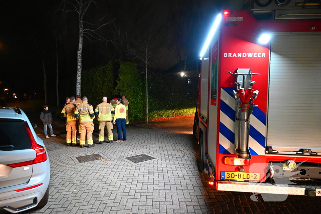 Bewoners blussen brand met tuinslang