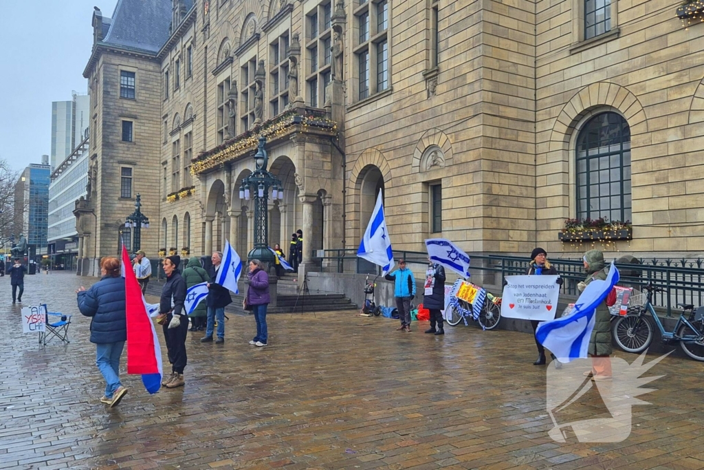 Pro-Israël-demonstratie voor stadhuis
