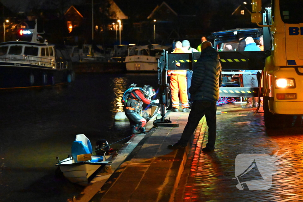 Twee personen uit water gered na ongeval