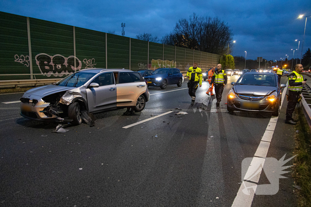 Drie voertuigen betrokken bij ongeval op snelweg
