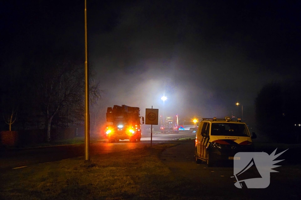 Forse rookwolken in omgeving door brand