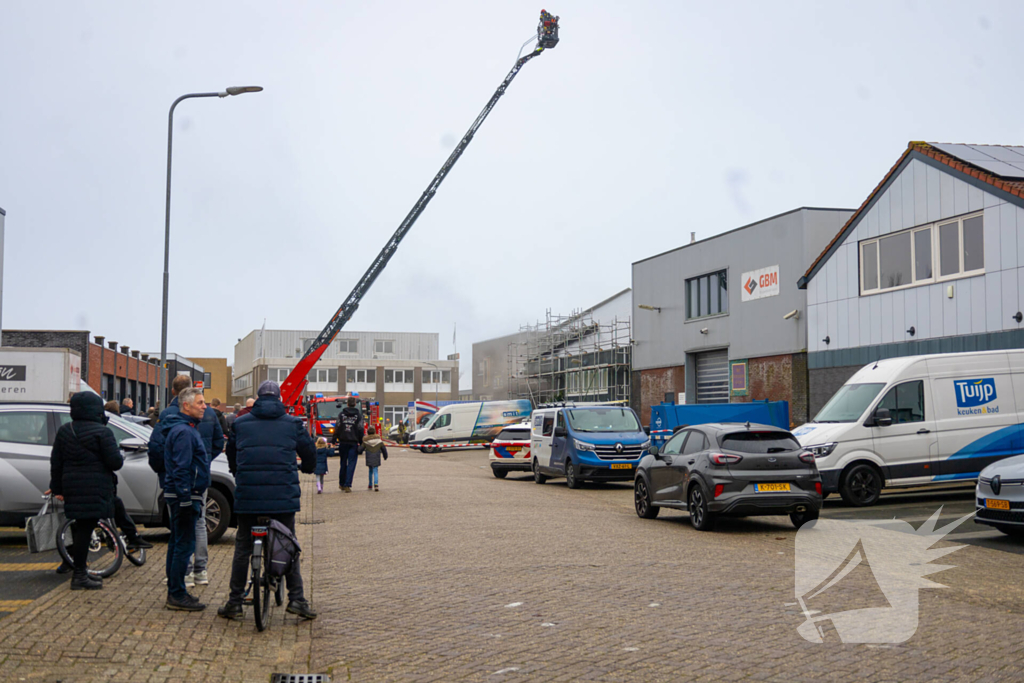 Grote brand in bedrijfspand
