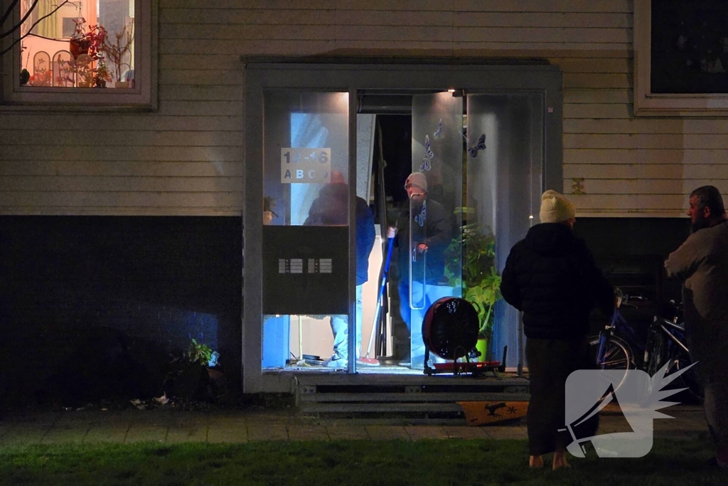 Veel Schade in appartementen gebouw na afsteken van vuurwerk