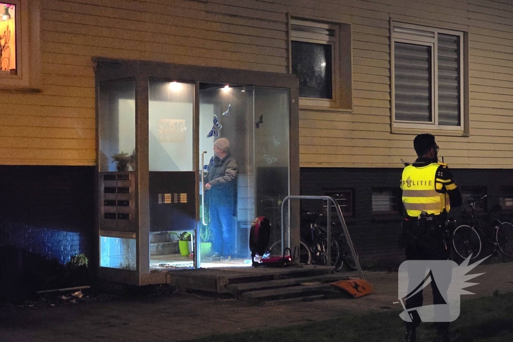 Veel Schade in appartementen gebouw na afsteken van vuurwerk