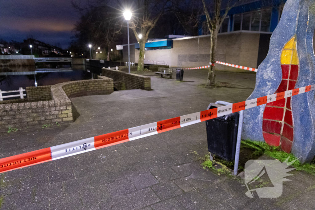 Politie doet onderzoek naar steekpartij en houdt mogelijke verdachte aan