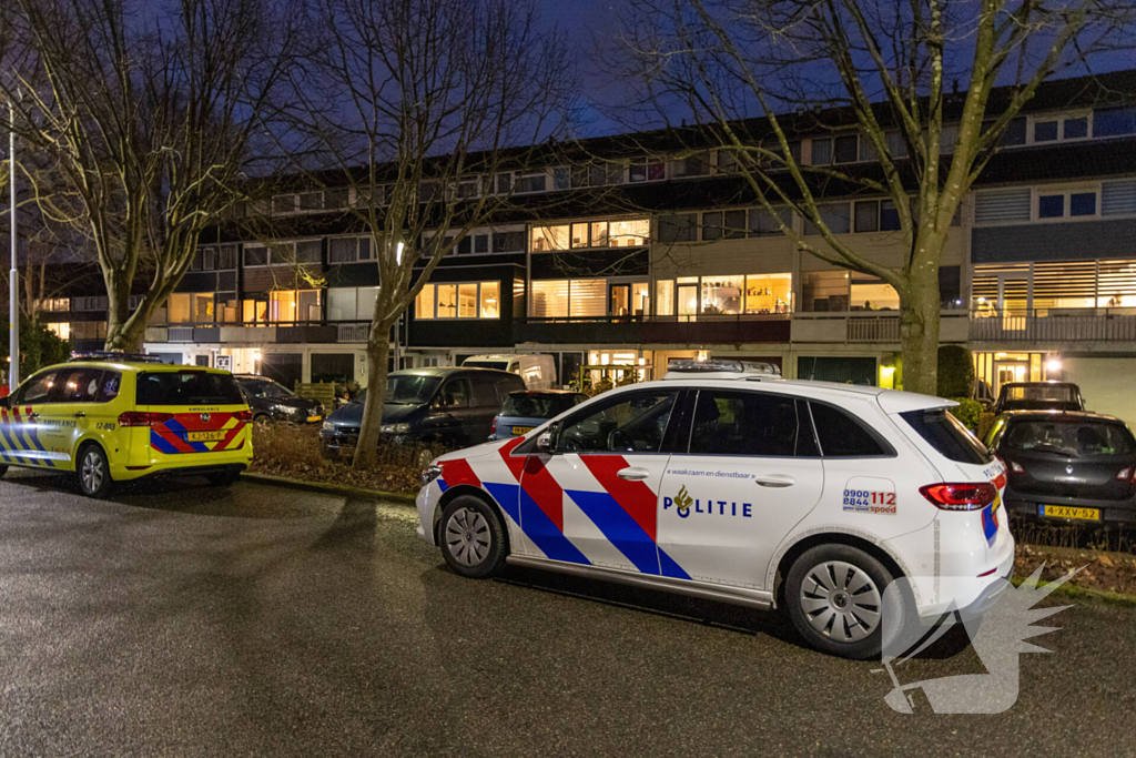 Politie doet onderzoek naar steekpartij en houdt mogelijke verdachte aan