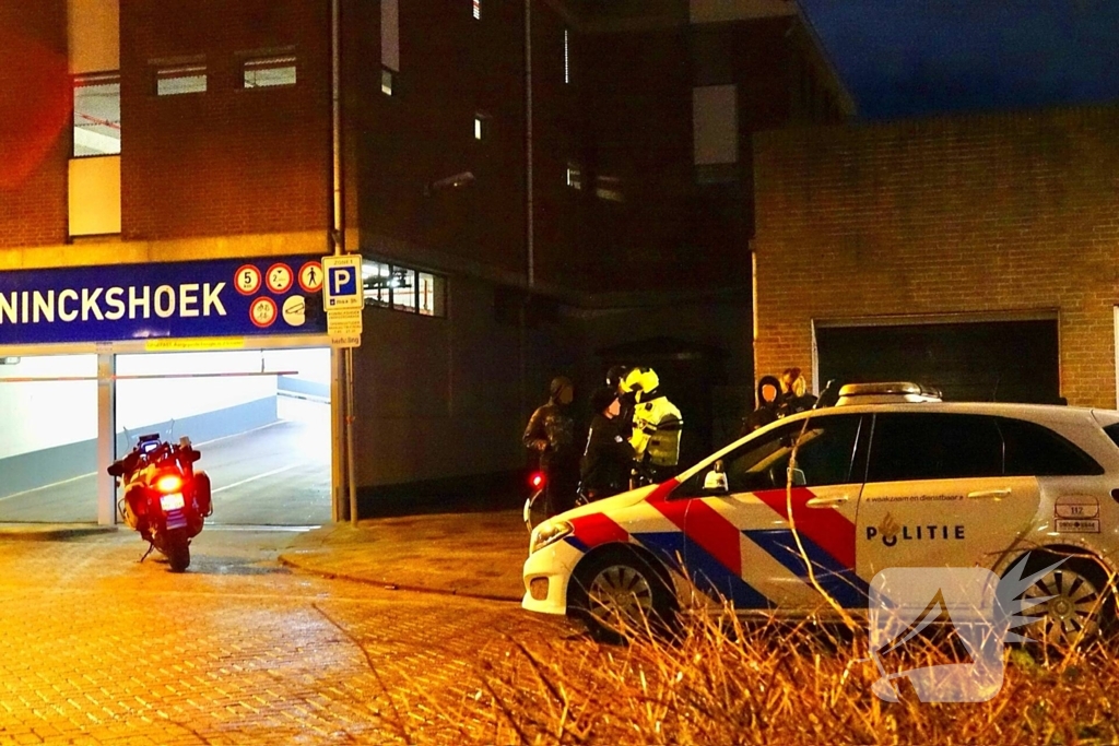 Auto kraker op heterdaad aangehouden