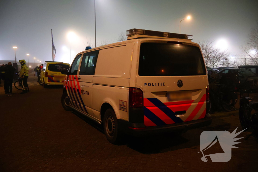 Persoon verliest hand door vuurwerk bij voetbalwedstrijd