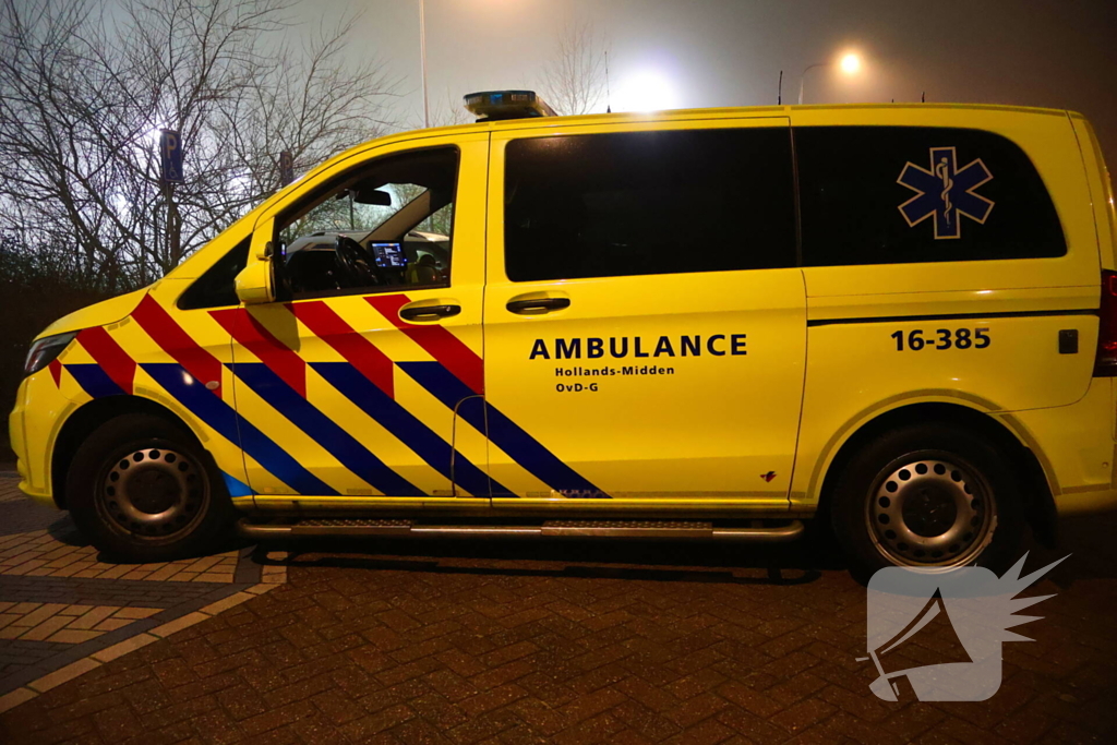 Persoon verliest hand door vuurwerk bij voetbalwedstrijd