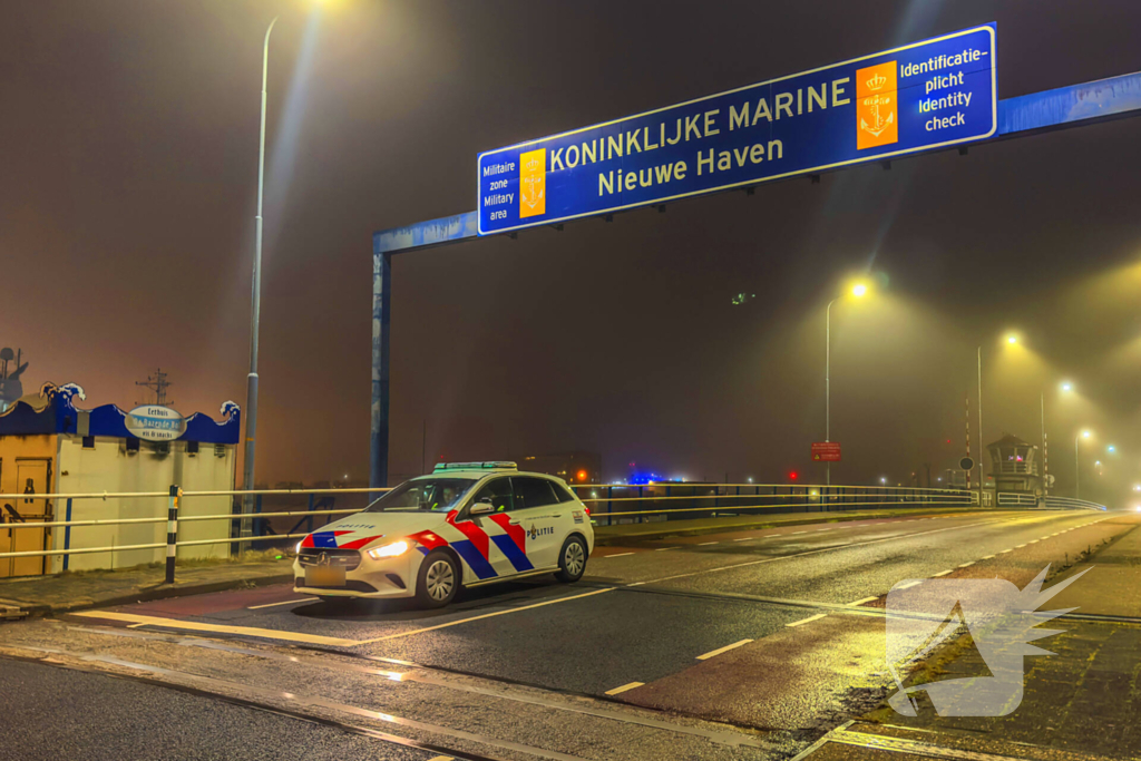 Persoon overleden na te water raking op Marineterrein