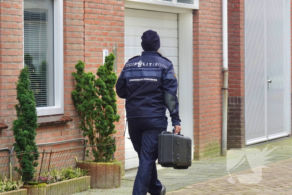 Explosief materiaal aangetroffen na overlijden persoon