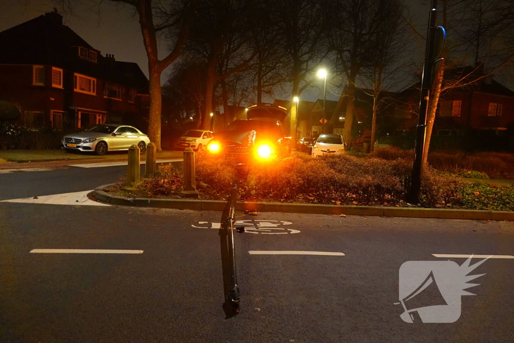 Bestuurder slaat op de vlucht na crash