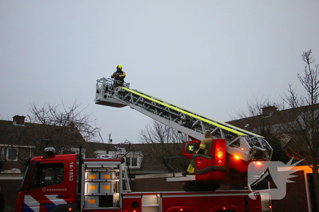 Schoorsteenbrand snel onder controle