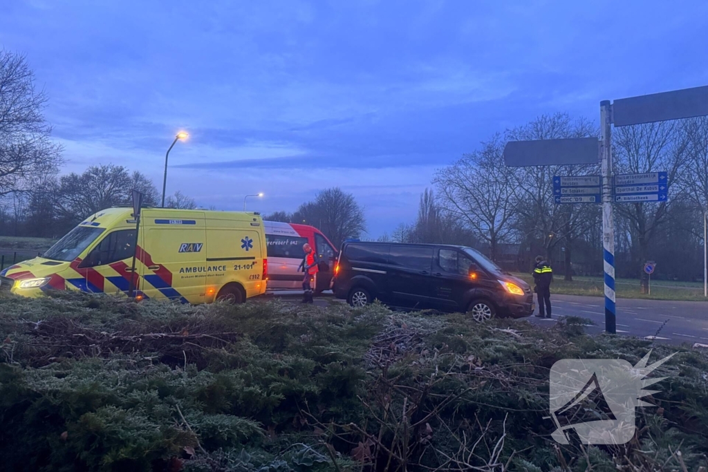 Motorrijder gaat onderuit en raakt gewond