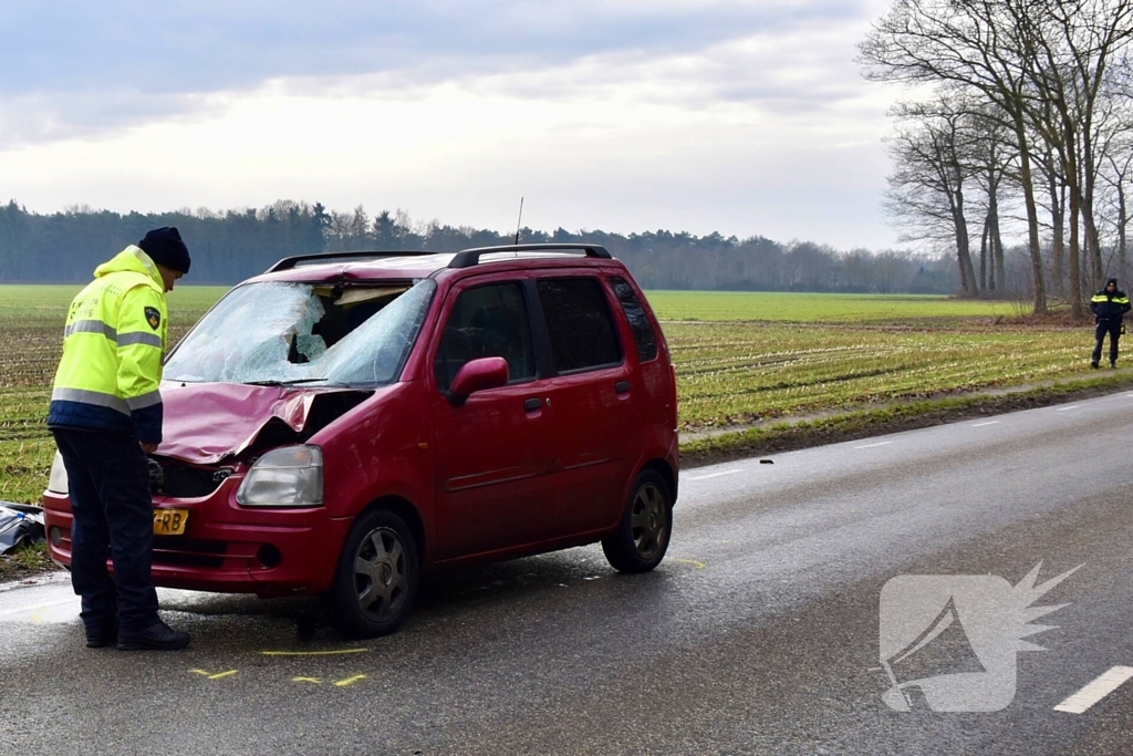 Voetganger (82) overlijdt na ongeval met auto