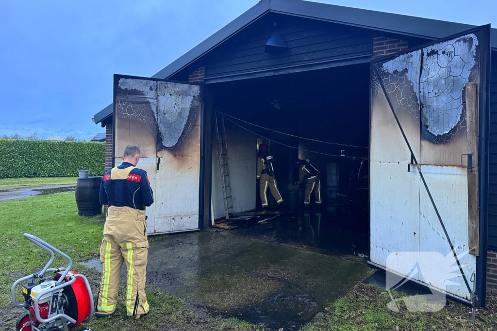 Flinke schade naar brand in schuur, paard gered