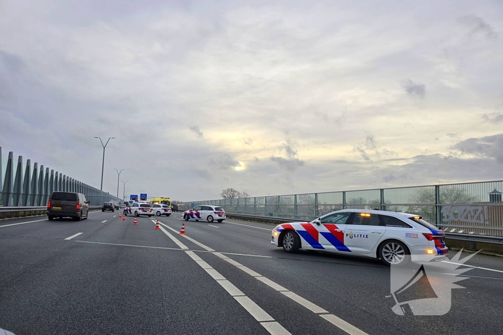 Snelweg afgesloten na ongeval