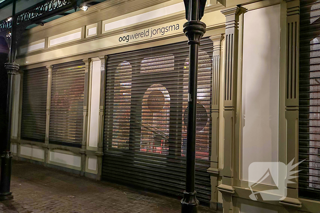 Politie doet onderzoek naar overval op brillenwinkel