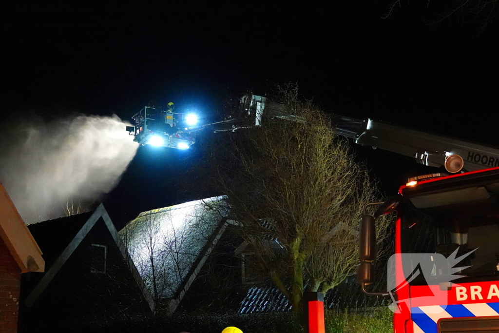 Schoorsteenbrand slaat over na rietenkap